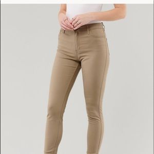 BRAND NEW! HIGHRISE 0-R SUPER SKINNY KHAKI PANTS!